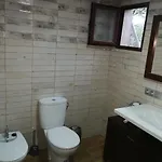 De Madera Junto Al Jaras בקתה קורדובה